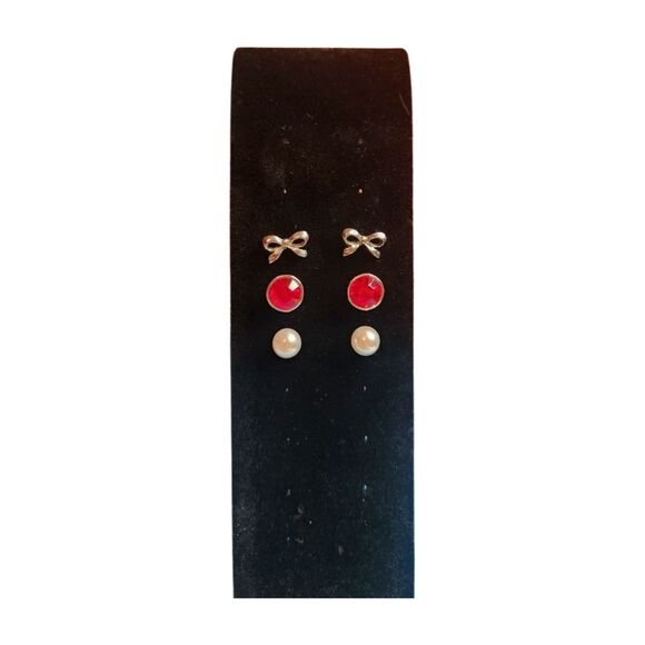 3 Pair of Silvertone Stud Earrings - Picture 1 of 3